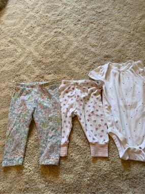 3 pc. Baby Gap Girls Pants & Legging Bundle 0-6 mos Excellent cond